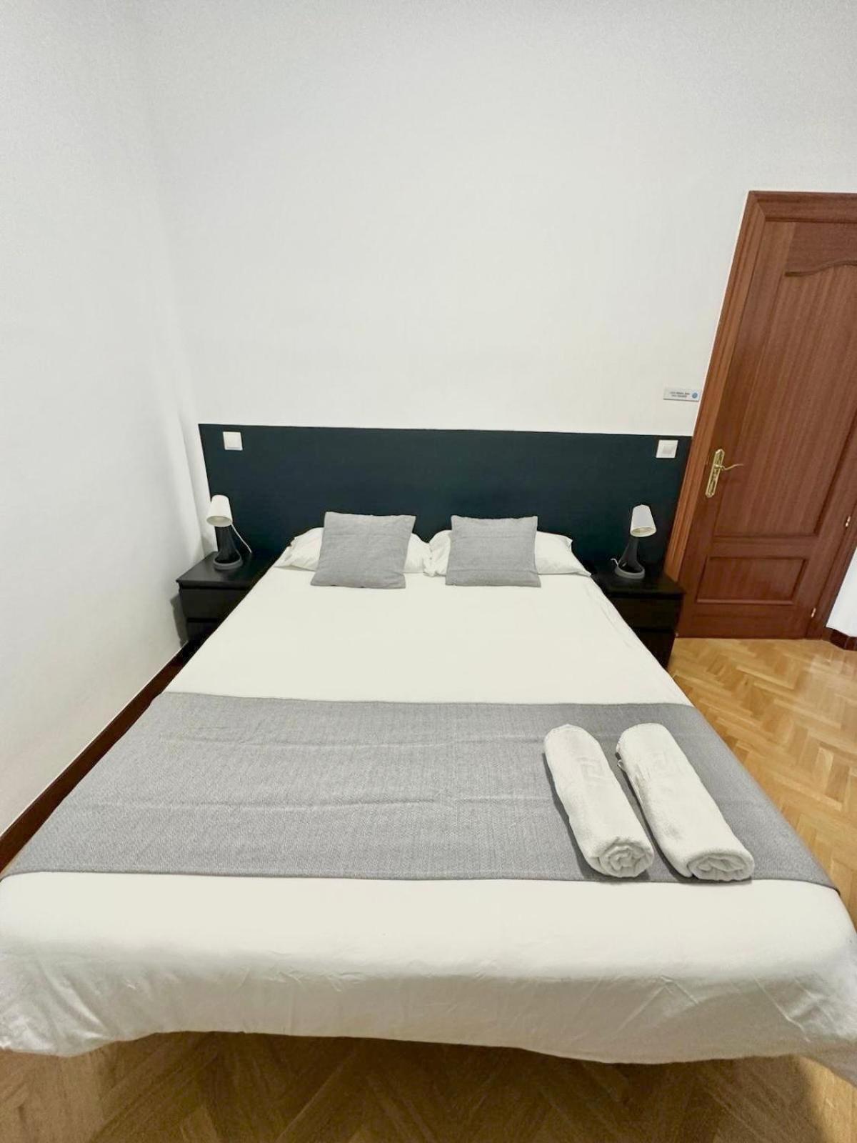Ibiza Habitaciones Madri Exterior foto